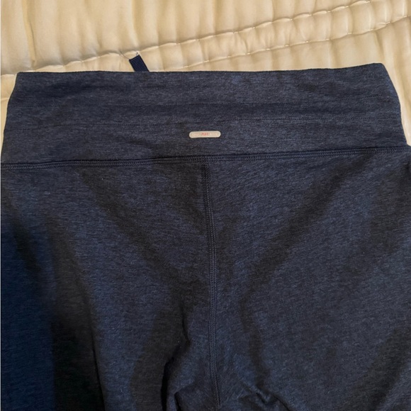 AERIE- Chill, Play, Move. Legging/Jogger. Size Medium Long. Heathered Navy/black - Picture 3 of 6